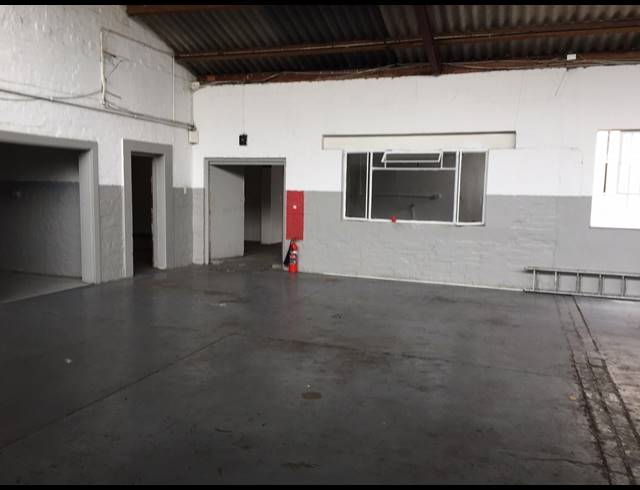 580M² FACTORY TO LET IN PAROW CENTRAL